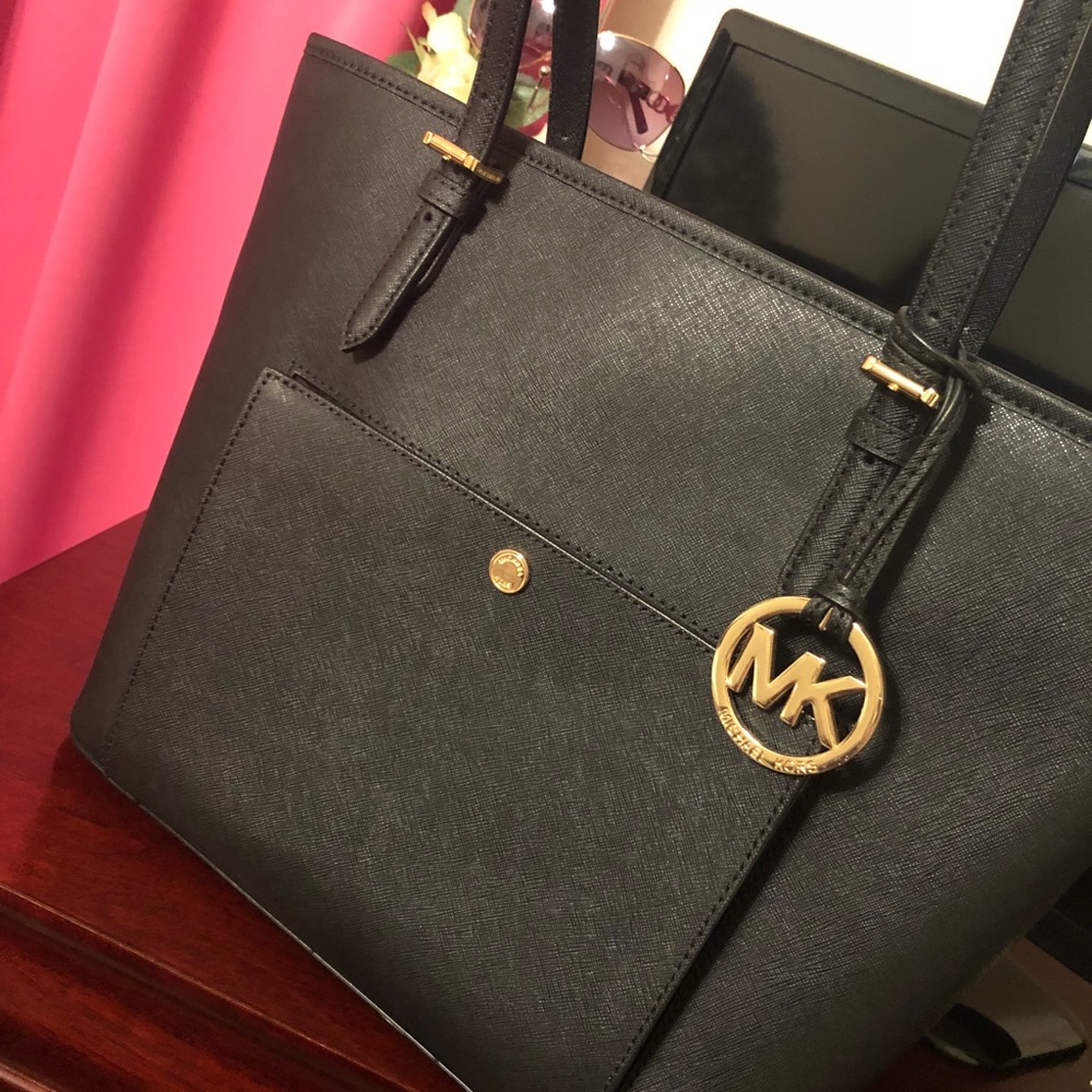 Michael Kors Jet Set Pocket Tote